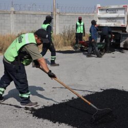 Refuerza Javier Díaz programa de bacheo; atiende colonias del sur de Saltillo2