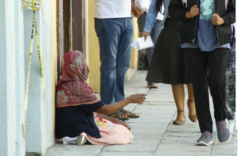 Tardaría 196 años acabar la pobreza en México