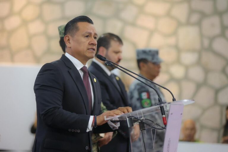 Afirma fiscal de Michoacán que asesino del edil Carlos Manzo tenía entre 17 y 19 años