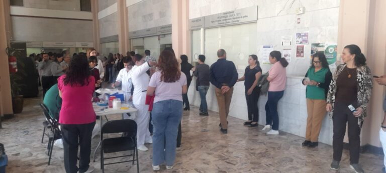 Aplica IMSS Coahuila vacunación contra influenza en unidades médicas y puntos estratégicos