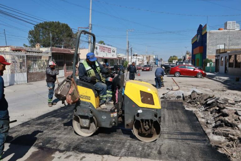 Continúan reparaciones de baches por parte del ‘Aquí Andamos’