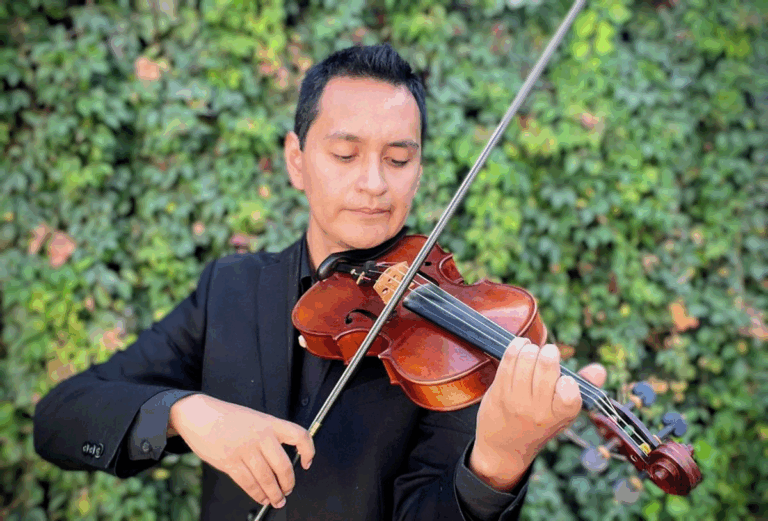 ¿Hay música en los planetas? Crea saltillense obra orquestal inspirada en ellos 