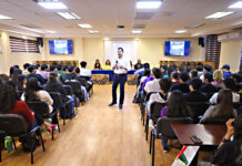 Entrega rector de la UA de C equipos de cómputo y aires acondicionados a la Facultad de Administración Fiscal y Financiera UL