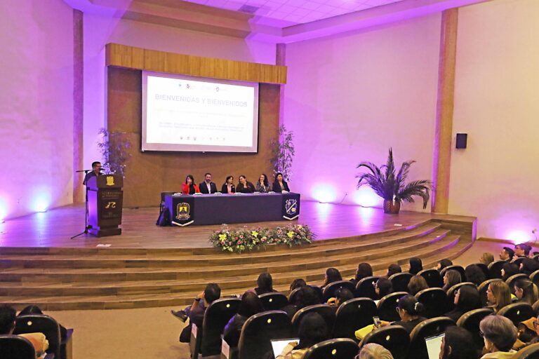 Es sede UA de C del Octavo Seminario de Investigación de la Red Nacional Trabajo Social y Familia