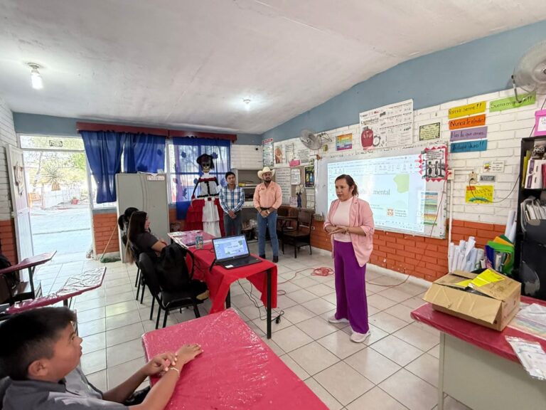 Imparten taller para prevenir abandono escolar y violencia entre jóvenes del ejido Higueras