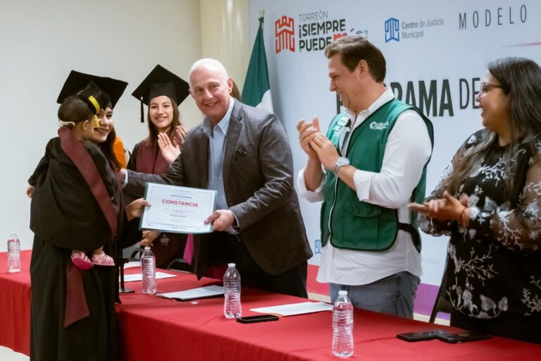 Invitan a inscribirse para cursar la preparatoria abierta mediante el programa del Centro de Justicia Municipal de Torreón  