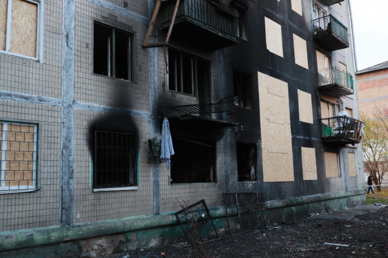 Kiev reporta al menos 26 muertos por ataque ruso contra ciudad ucraniana