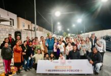 Más sectores se iluminan en Ramos Arizpe