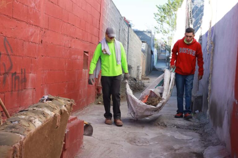 Realiza Saltillo intensa jornada de limpieza profunda en callejones de la ciudad