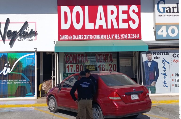 Roban un millón de pesos tras abrir boquete en casa de cambio en Monterrey