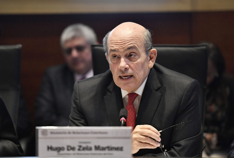 Rompe Perú relaciones diplomáticas con México