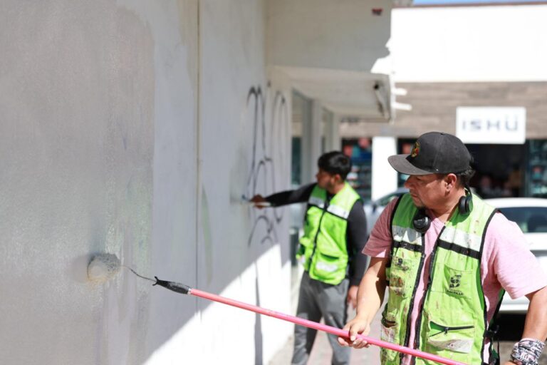 Trabaja Gobierno de Saltillo para eliminar pintas y grafiti