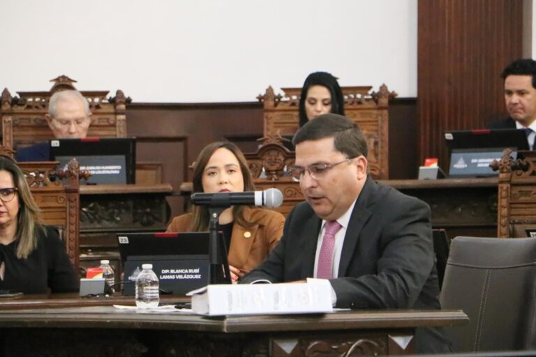 Presentan en Congreso el Paquete Económico 2026   