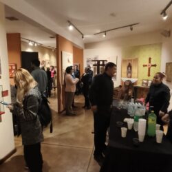 Asisten saltillenses a las Noches de Museo en el de Arte Taurino