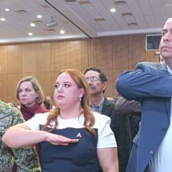 Con temple de mujer2