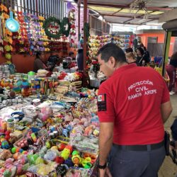 Continúan operativos para detectar pirotecnia en mercados de Ramos Arizpe
