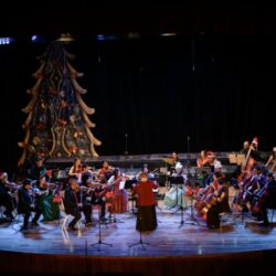 Disfrutan el Concierto Navideño 2025 con la Orquesta Metropolitana de Saltillo y la Compañía de Ópera de Saltillo