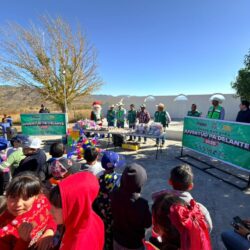 Disfrutan familias de posadas navideñas en ejidos de Saltillo
