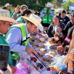 Disfrutan familias de posadas navideñas en ejidos de Saltillo1