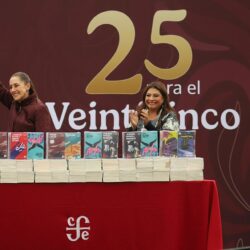 Encabeza CSP entrega de libros gratuitos en el Zócalo