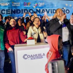 Encendido Navideño reúne a más de 12 mil personas en Ramos Arizpe