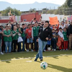 Javier Díaz entrega rehabilitación de cancha en la Espinoza Mireles3