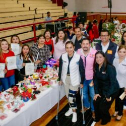 Manolo Jiménez y Tomás Gutiérrez impulsan capacitación con la entrega de constancias del DIF5
