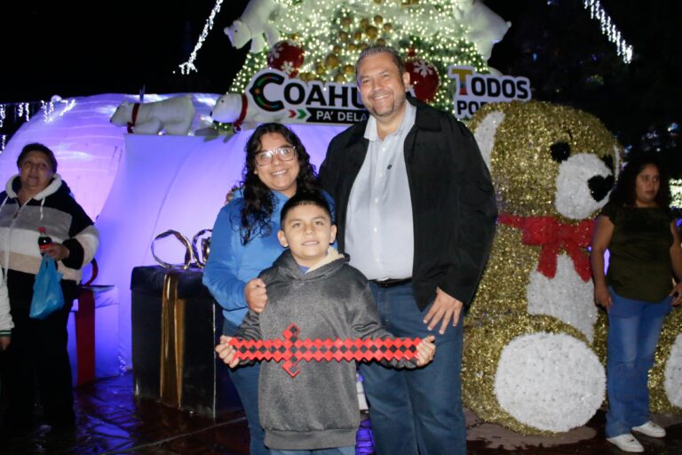 Plaza Principal de Ramos Arizpe, un espacio para disfrutar en familia durante toda la temporada navideña