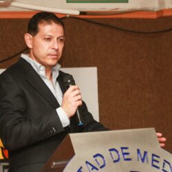 Rector de la UAdeC toma protesta al Consejo Directivo, a la Sociedad de Alumnos y al Comité de Ética en Investigación de la Facultad de Medicina US4