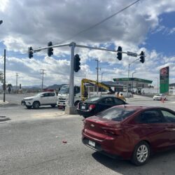 Refuerzan seguridad vial con nuevos semáforos en el poniente de Ramos Arizpe5
