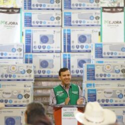 Tinacos y minisplits a bajo costo mejoran la calidad de vida en Ramos Arizpe1