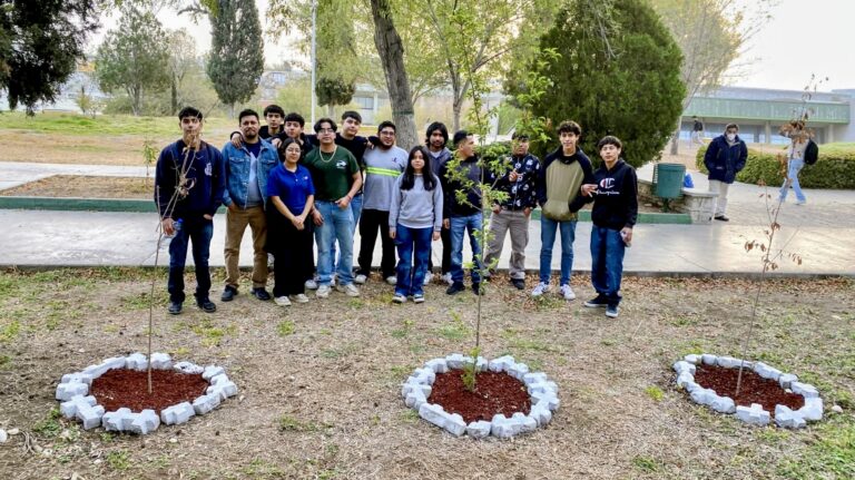 Acción estudiantil renueva imagen del campus en la UTC