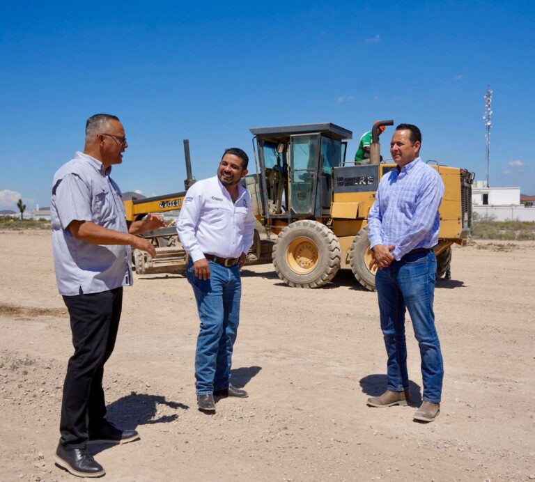 Continúa limpieza y mantenimiento en sectores urbanos y rurales de Ramos Arizpe