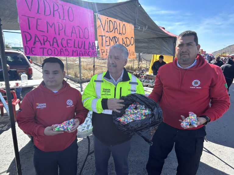 Protección Civil de Ramos Arizpe decomisa pirotecnia en operativo realizado en el mercado de Manantiales del Valle