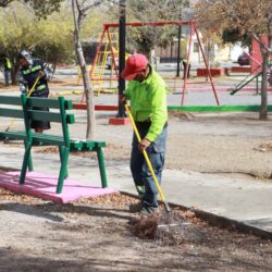 Deshierba y limpia Saltillo pasos escolares en la colonia Universidad Pueblo1