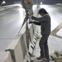 Fortalece Javier Díaz seguridad vial; alinea muros de contención en Venustiano Carranza