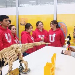 Futuros ingenieros de la UPRA conocen procesos productivos de alto nivel en LEGO1