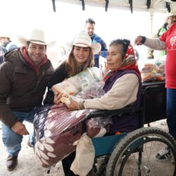 Llevan Javier y Luly Amor en Movimiento a la zona rural3