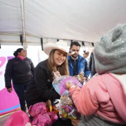 Llevan Javier y Luly Amor en Movimiento a la zona rural5
