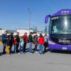 Miles disfrutan stand de Saltillo en el Juego de Leyendas, en Estadio BBVA6