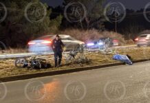 Motociclista pierde la vida tras impactarse contra un camellón en Saltillo