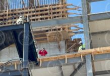 Rescatan a trabajador tras caer de edificio en construcción en La Palmilla