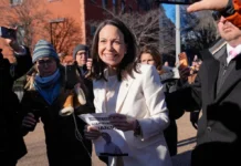 Entrega Machado Nobel de la Paz a Trump en Washington