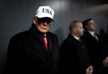 Amaga Trump con aranceles si no apoyan plan de Groenlandia