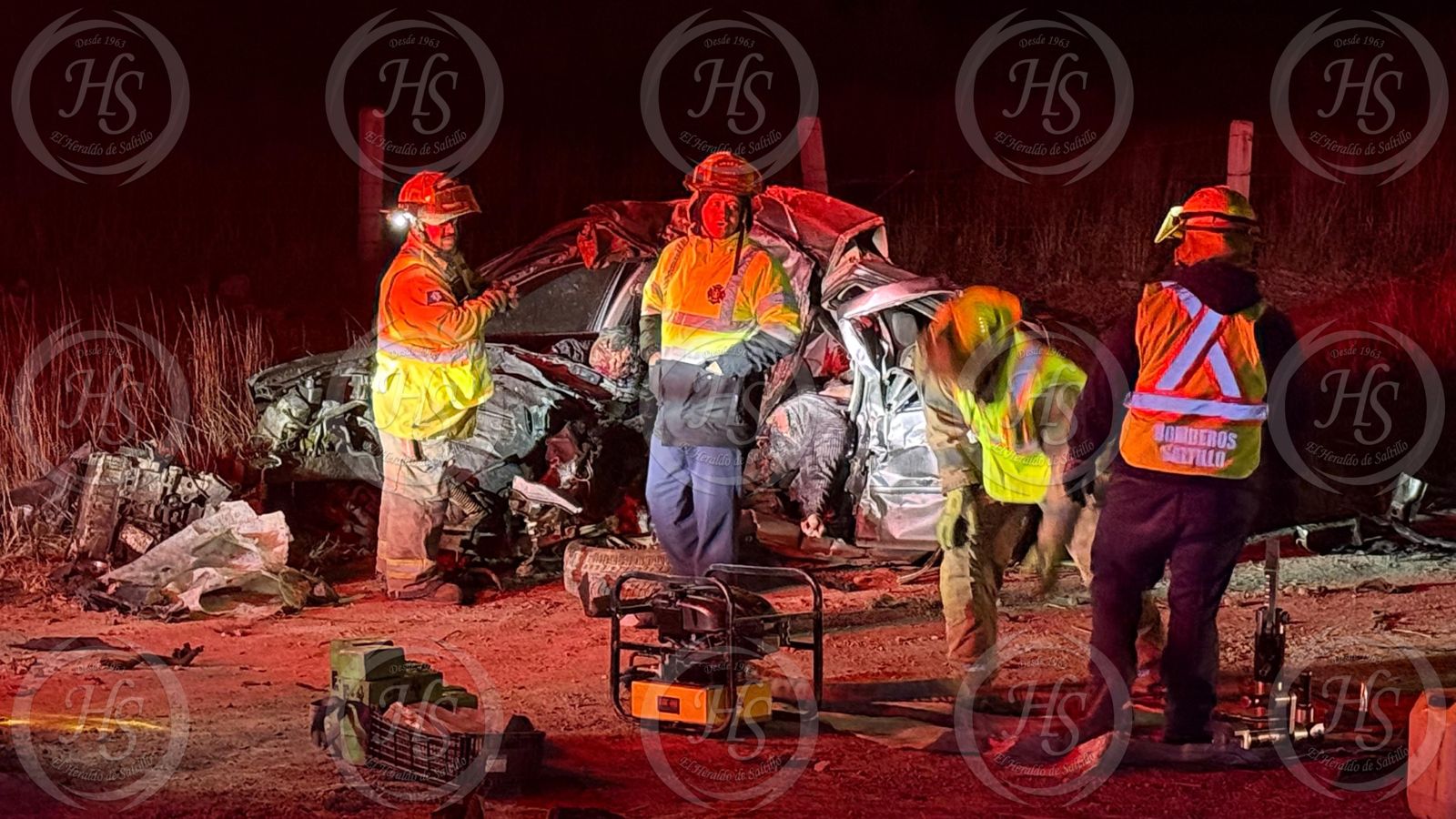 Dos muertos y un lesionado tras choque entre tráiler y automóvil en el ...