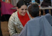 Lleva Luz Elena brigadas de servicios en colonias de su distrito