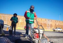 Ramos Arizpe refuerza acciones de bacheo en colonias