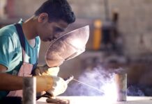 Tener un empleo no significa ganarse la vida: casi 300 millones de trabajadores viven en la miseria