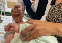 Avanza Coahuila 84% en meta de vacunación contra sarampión