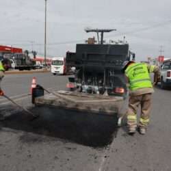 Intensifica Javier Díaz rehabilitación de las vialidades Antonio Cárdenas y V. Carranza